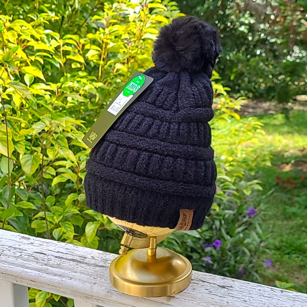 NWT Black Knitted Hat for Kids ❤️